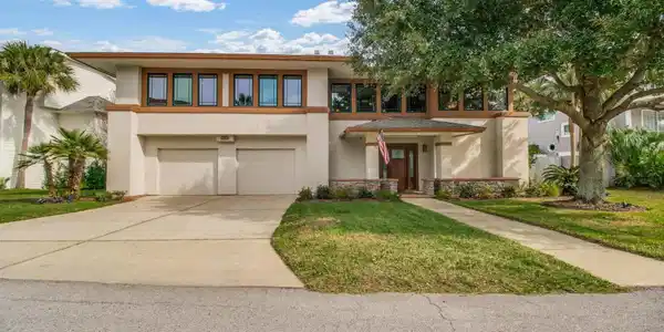 324 Deer Point Dr