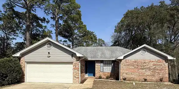 208 Elliott Dr