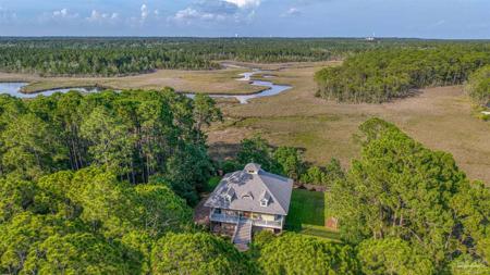 4596 Bayside Dr