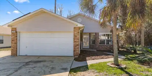 400 Peregrine Ct