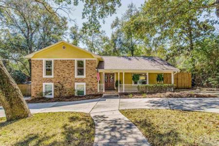 4675 Baywoods Dr