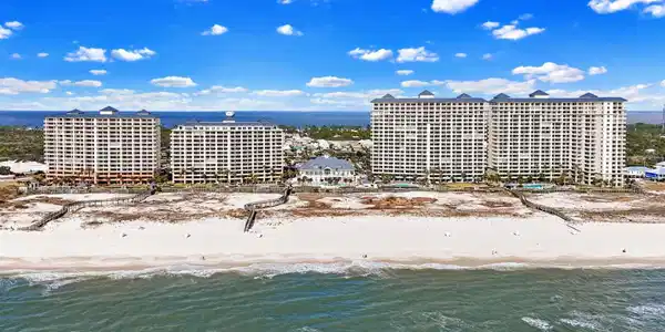 375 Beach Club Trl