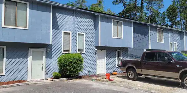 9725 Us Hwy 98