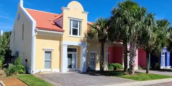 6070 Valhalla Ave