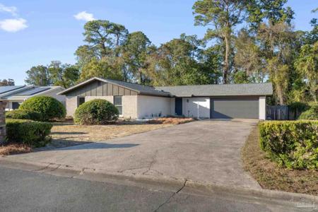 305 Biscayne Ln