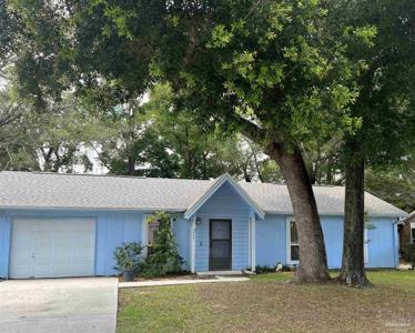 3900 Baywoods Dr