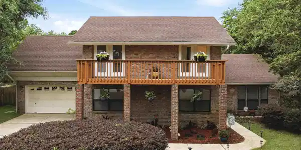 1137 Great Oaks Ct