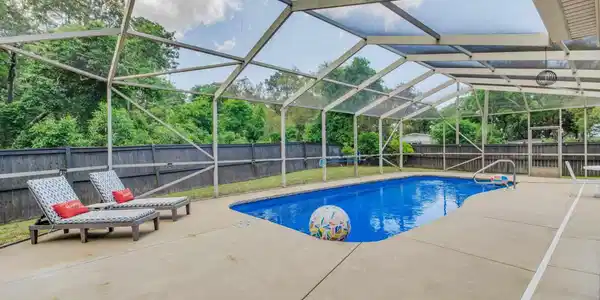 1090 Spanish Moss Dr
