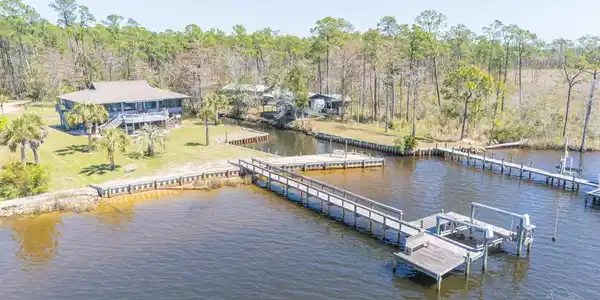 5875 Hurst Hammock Rd