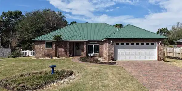 1933 Seahawk Ln