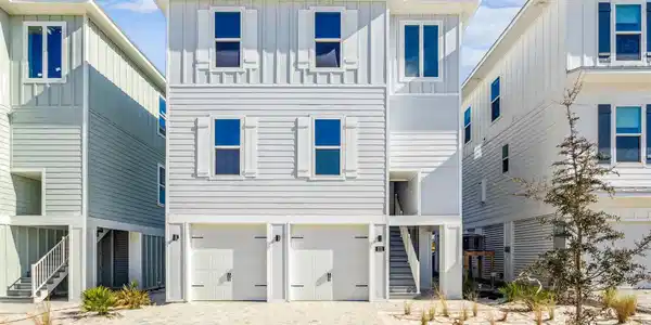 212 Clipper Dr