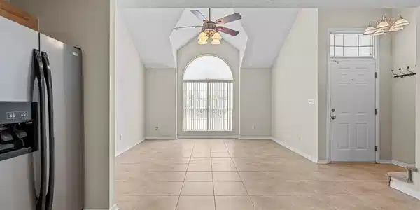1310 Redwood Ln