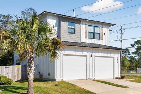5626 Pelican Pl