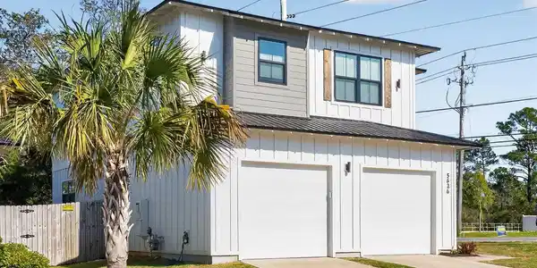 5626 Pelican Pl