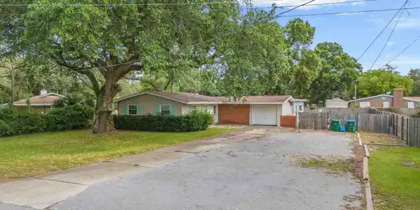 416 Norwich Dr