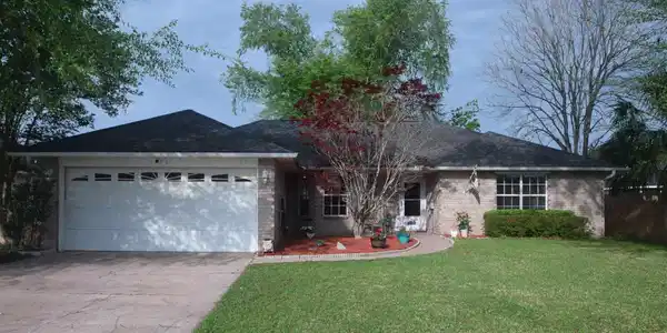 1672 Rook Dr