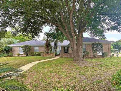 4715 Woodcliff Dr