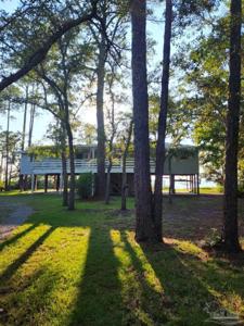 901 Dolphin Dr