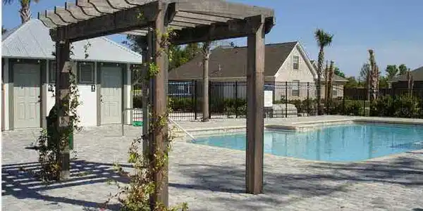 Image 3: Leeward Community Pool/Bath House