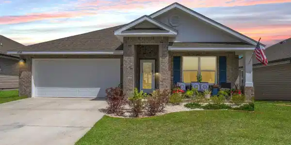 10568 Queens Gate Cir