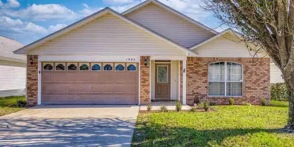1924 Gulf Bay Ln