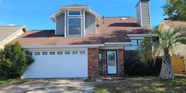 204 Woodland Park Cir