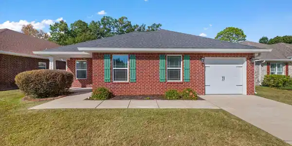 3912 Throne Ct