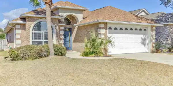 1233 Autumn Breeze Cir