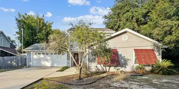 14940 Innerarity Pt Rd