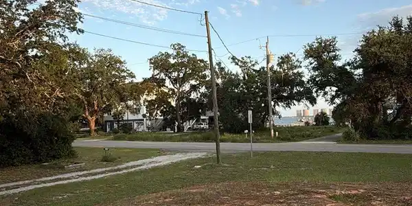 3210 Bay St