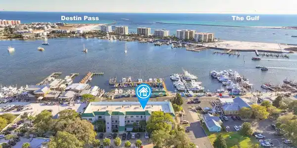 212 Harbor Blvd