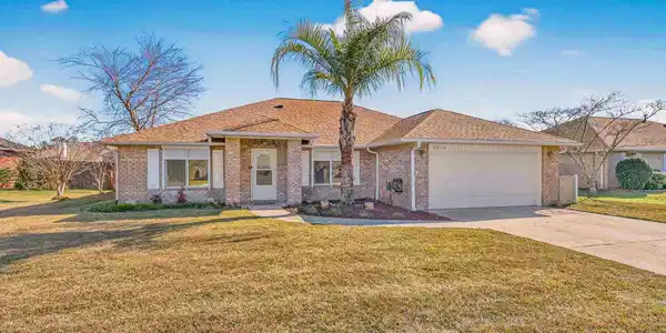 2212 Blue Lake Dr