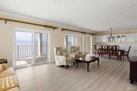 615 Bayshore Dr