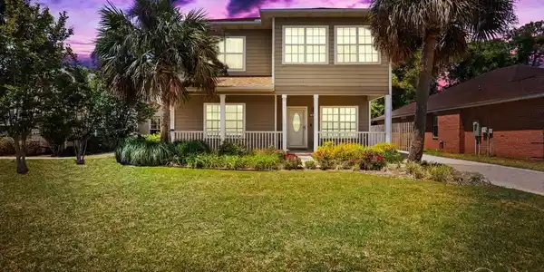 4637 Isles Dr
