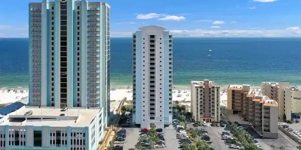 527 E Beach Blvd