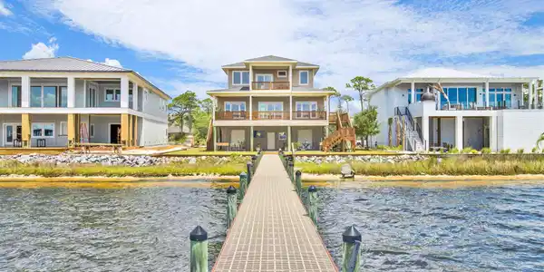16231 Tarpon Dr