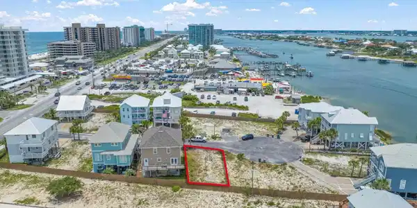 216 Key Largo Pl