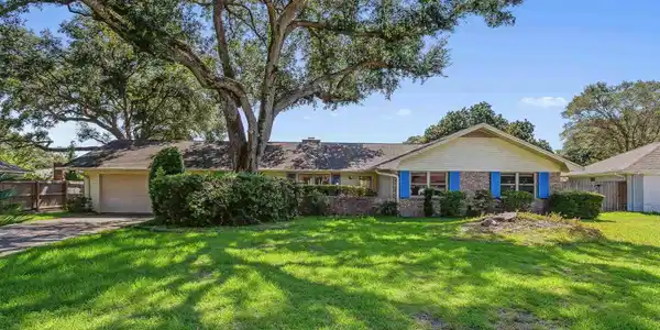 332 Petherton Pl