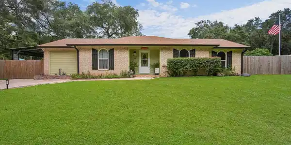1041 Trout Rd