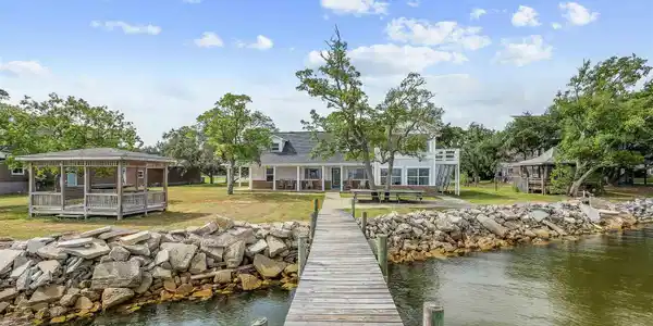 14610 Mullet Ln