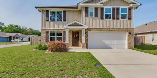10580 Queens Gate Cir