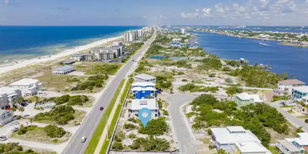 305 Gulfview Ln