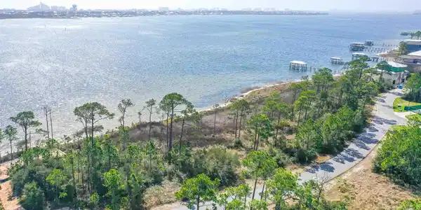 16177 Tarpon Dr