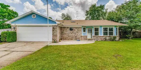 658 Cedar Bluff Dr