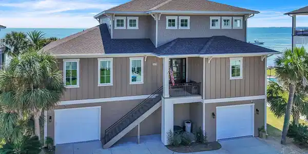 325 Deer Point Dr