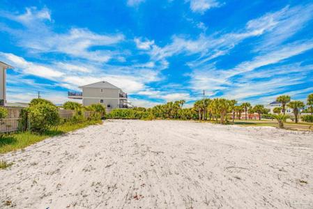 708 Via Deluna Dr