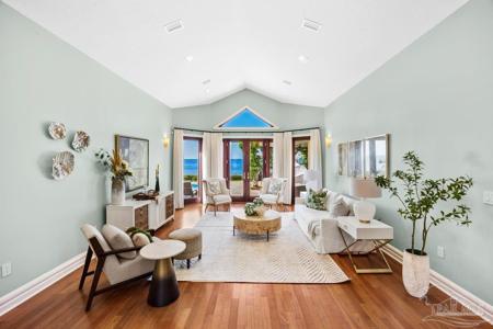 1047 San Sebastian Cir