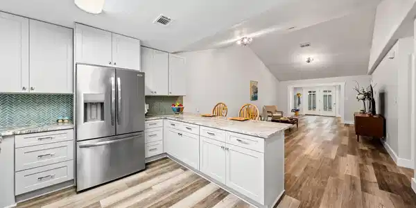 6885 Kapok Dr