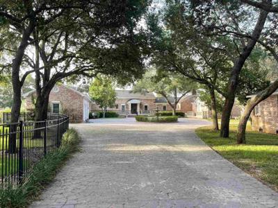 80 Duncan Ave