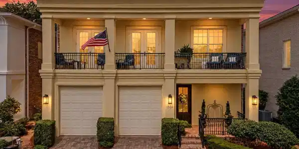 1530 White Caps Ln